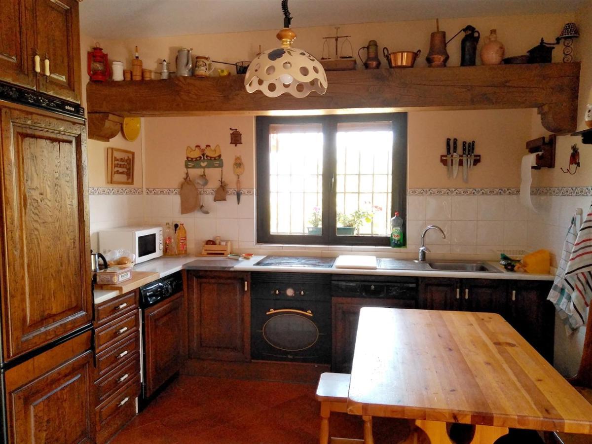 La Cirujana De Gredos Villa San Esteban Del Valle Eksteriør billede