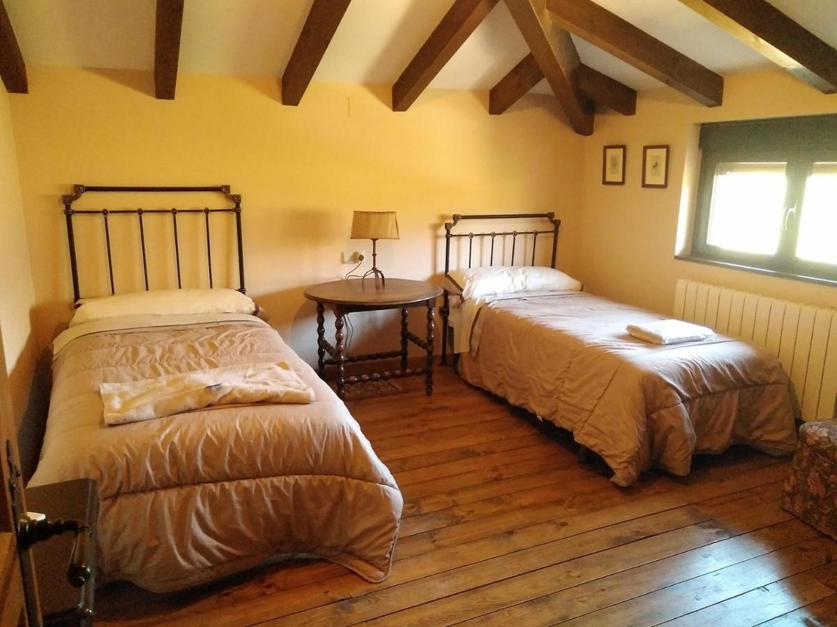 La Cirujana De Gredos Villa San Esteban Del Valle Eksteriør billede