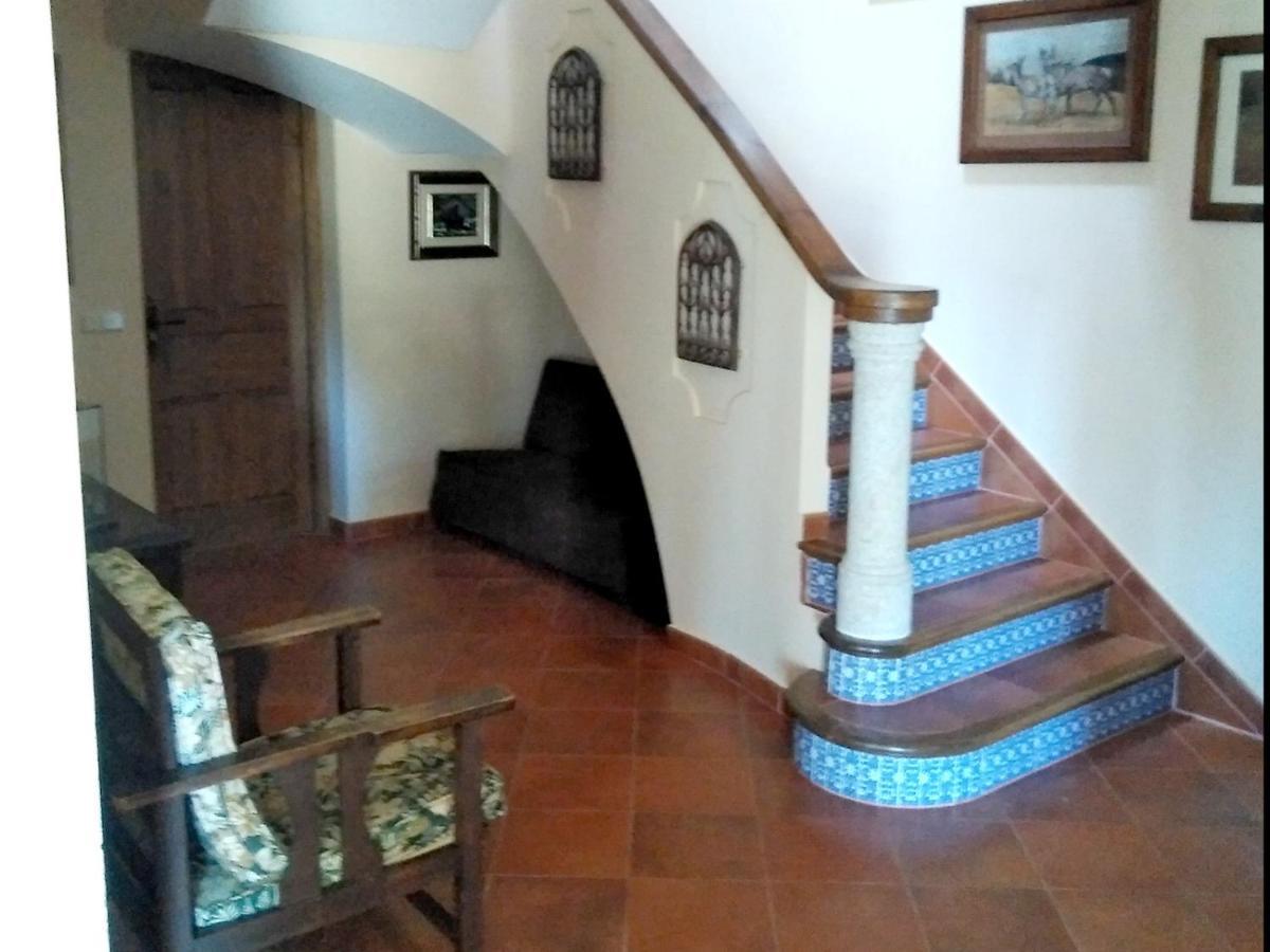La Cirujana De Gredos Villa San Esteban Del Valle Eksteriør billede