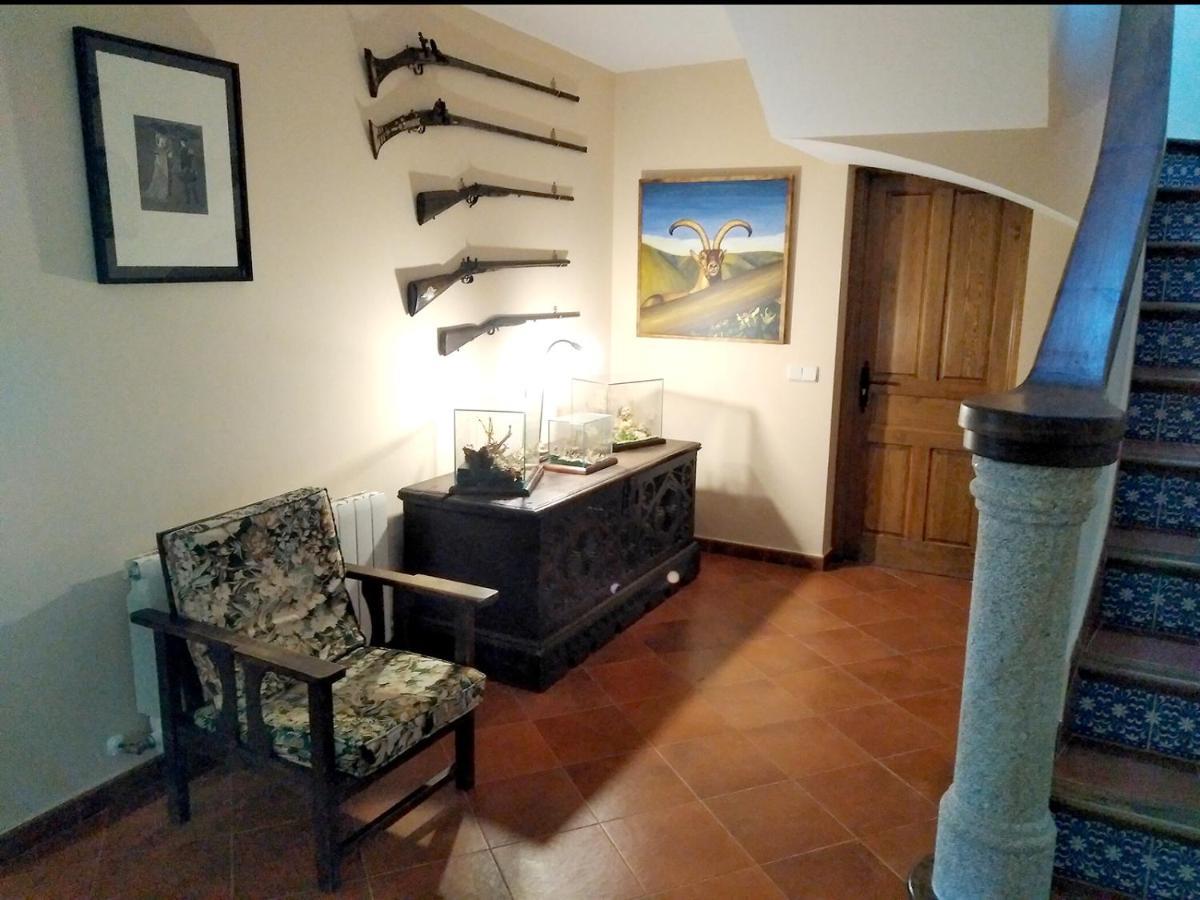 La Cirujana De Gredos Villa San Esteban Del Valle Eksteriør billede